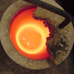 真空遠心鋳造機7